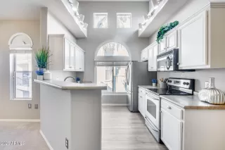 Photo #2: 6962547 Listing 