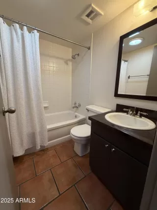 Photo #6: 6962605 Listing