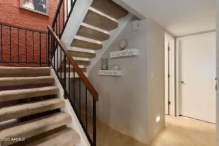 Photo #6: 6962644 Listing 