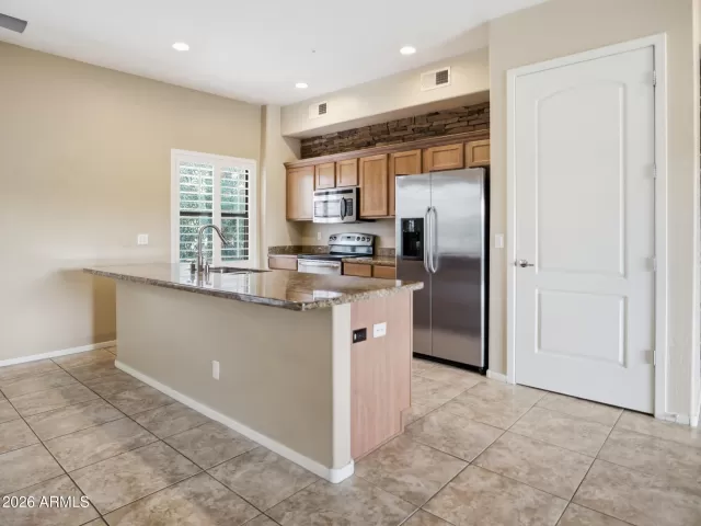 MLS: 6962982 Condo For Sale