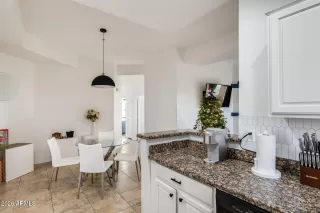 Photo #6: 6962999 Listing 