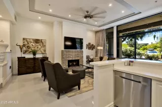 Photo #6: 6963015 Listing 