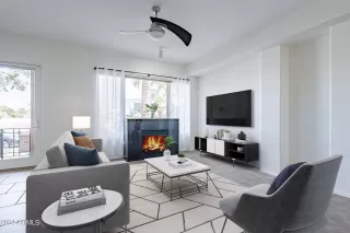 Photo #2: 6963092 Listing