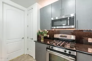 Photo #6: 6963092 Listing