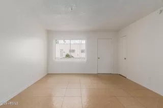 Photo #3: 6963118 Listing 