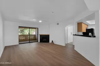 Photo #4: 6963125 Listing 