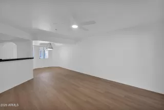 Photo #6: 6963125 Listing 