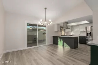 Photo #6: 6963185 Listing 