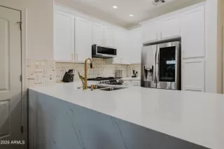 Photo #3: 6963229 Listing 