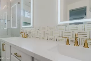 Photo #6: 6963229 Listing 