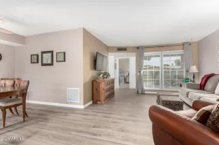 Photo #3: 6963232 Listing 