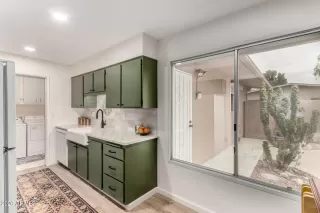 Photo #6: 6963232 Listing 