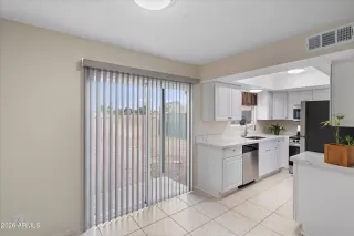 Photo #6: 6963296 Listing