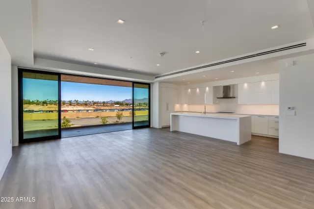 MLS: 6963323 Condo For Sale