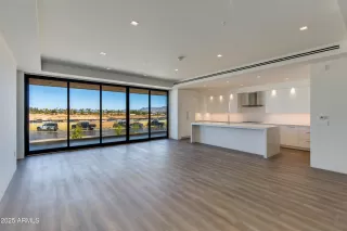 Photo #1: 6963323 Listing 