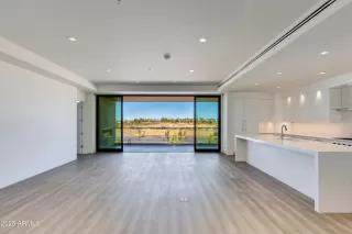 Photo #2: 6963323 Listing 