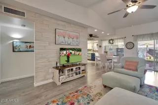 Photo #3: 6963432 Listing