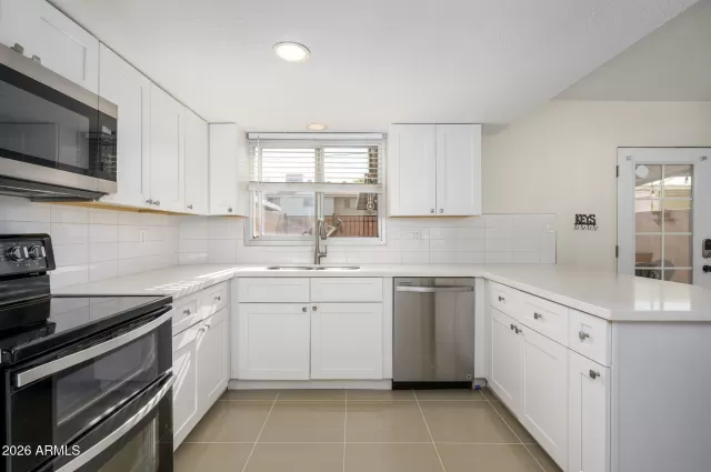 MLS: 6963885 Condo For Sale