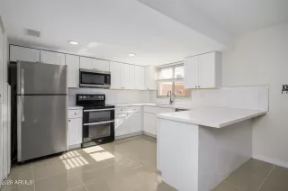 Photo #4: 6963885 Listing