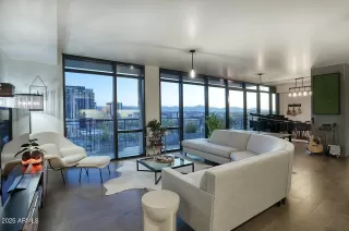 Photo #5: 6964019 Listing 