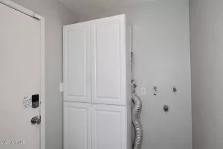 Photo #5: 6964145 Listing