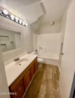 Photo #4: 6964421 Listing 