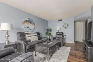 Photo #5: 6964496 Listing 