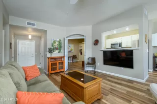 Photo #4: 6964653 Listing 