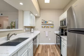 Photo #6: 6964653 Listing 