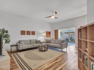 Photo #4: 6964790 Listing 