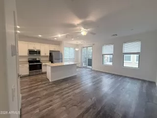 Photo #3: 6964849 Listing