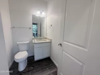 Photo #6: 6964849 Listing