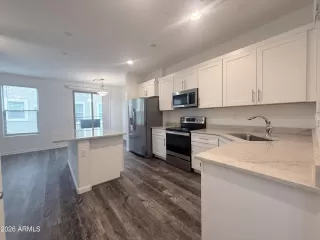 Photo #3: 6964914 Listing