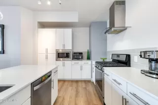 Photo #4: 6964916 Listing