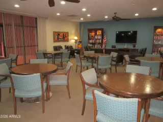 Photo #5: 6964918 Listing