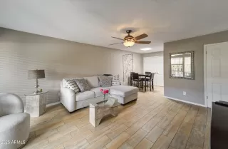 Photo #5: 6964985 Listing