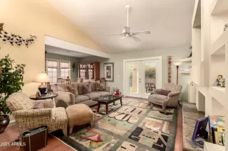 Photo #6: 6965028 Listing 