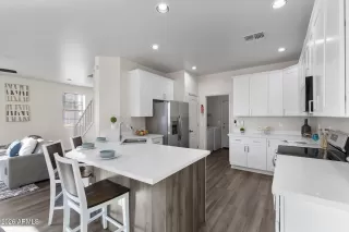 Photo #4: 6965124 Listing 