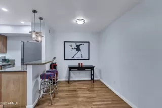 Photo #6: 6965238 Listing