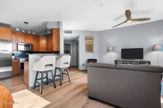 Photo #6: 6965358 Listing 