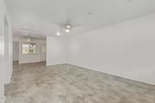 Photo #5: 6965476 Listing