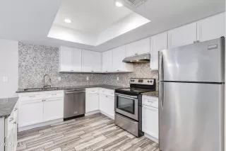 Photo #6: 6965665 Listing