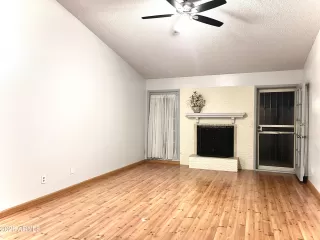 Photo #6: 6965718 Listing 