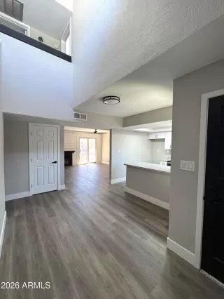 Photo #6: 6965967 Listing 