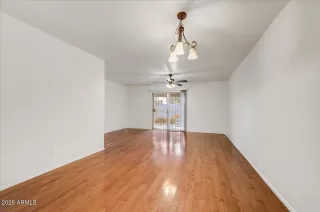 Photo #5: 6966045 Listing 