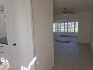 Photo #6: 6966091 Listing 