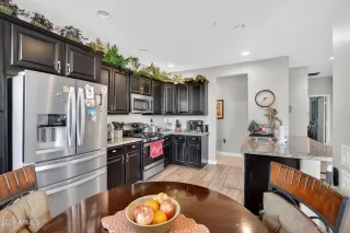 Photo #5: 6966153 Listing 