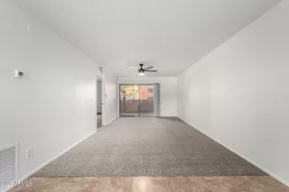 Photo #6: 6966158 Listing