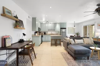 Photo #1: 6966160 Listing 