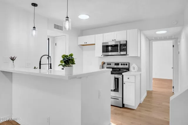 MLS: 6966267 Condo For Sale